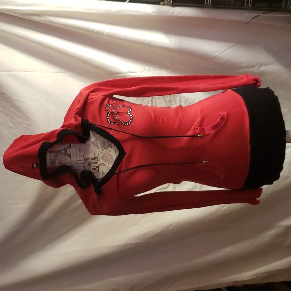 "Apple Bottoms" designer hooded pullover,size med.
